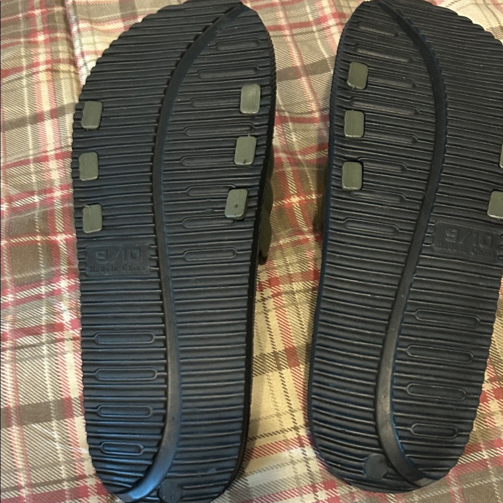 Women’s Green Slide Sandals - Picture 2 of 2